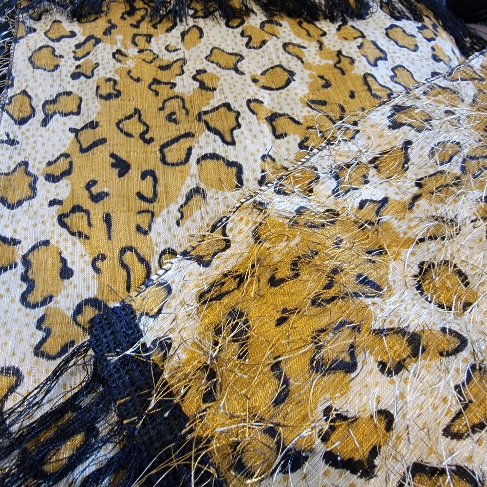 Leopard scarf - Picture 5 of 5